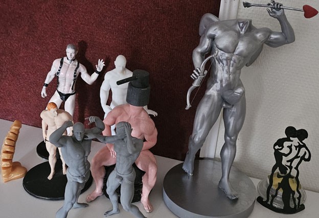 Figurines